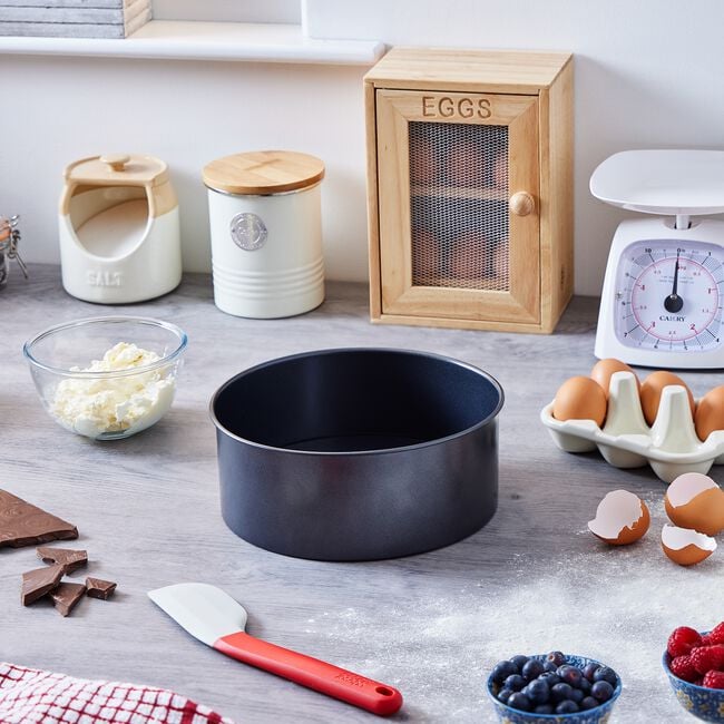 Connoisseur Round Cake Tin 8" (Loose Base)